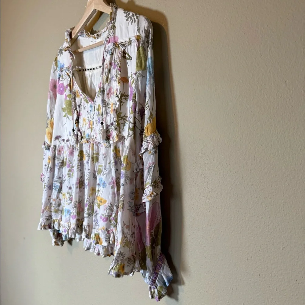Spell and the Gypsy Collective Wild Bloom Blouse Boho
Cream Floral Medium - Picture 3 of 7